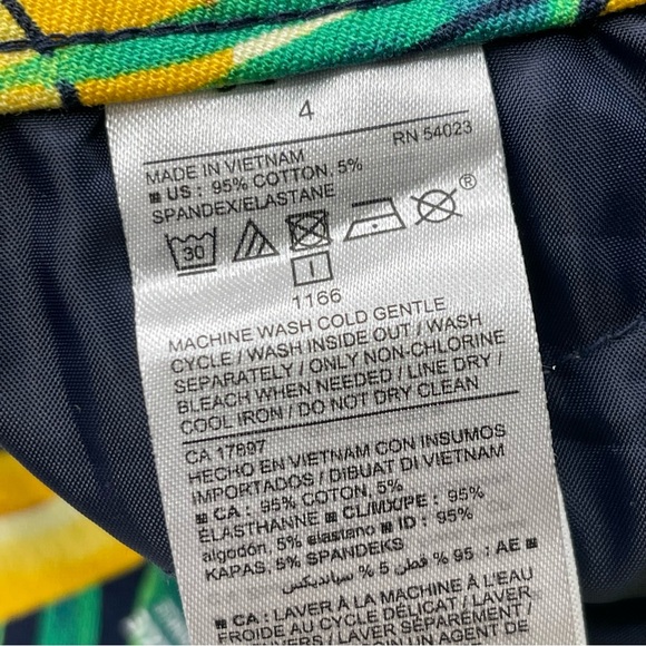 Old Navy Pixie Ankle Length Pants Green Tropical Banana Print, Size 4 - Picture 6 of 10